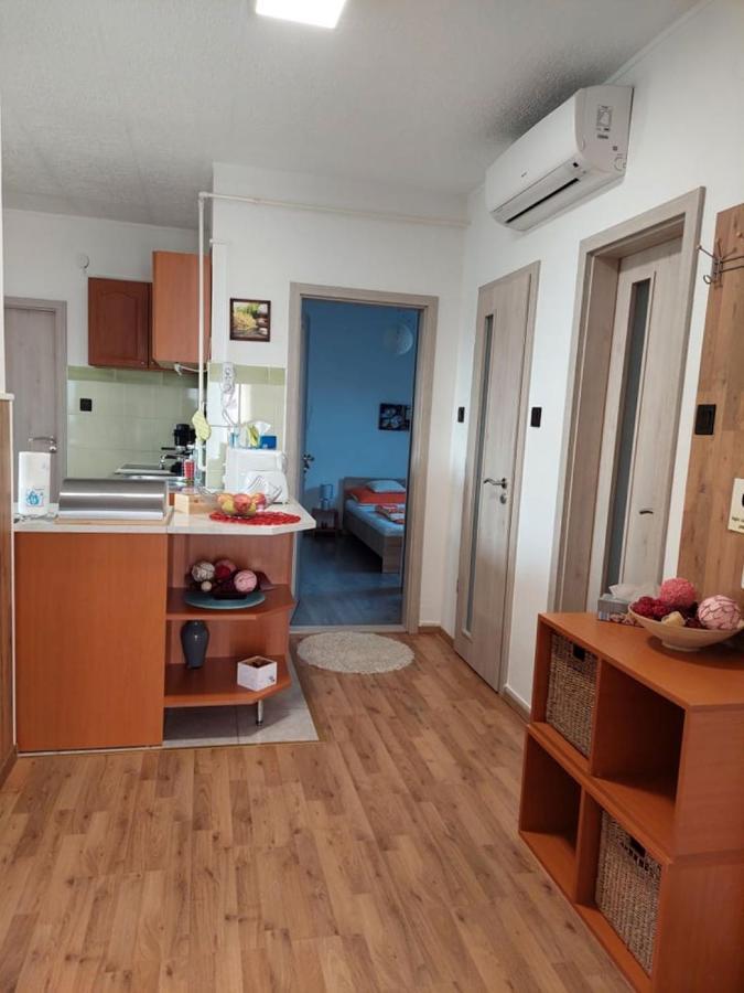 Nagcsalados Rozsa Apartman Balatonlelle Exterior photo