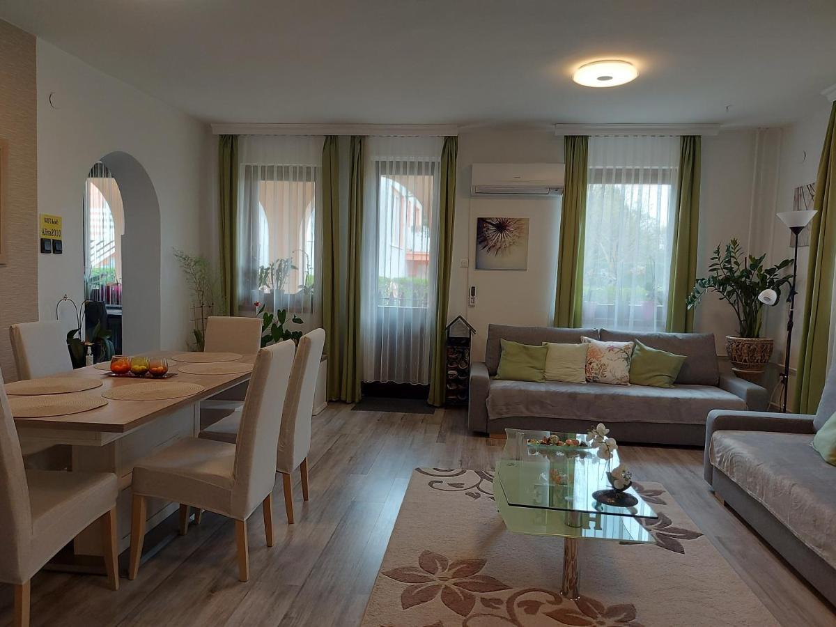 Nagcsalados Rozsa Apartman Balatonlelle Exterior photo